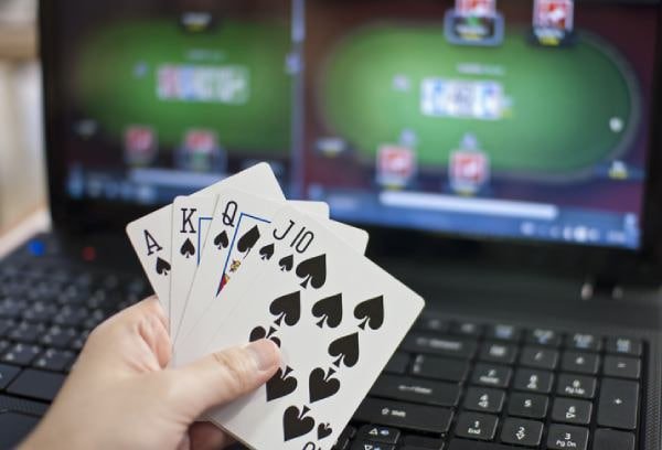 Akses mobile untuk penarikan dana